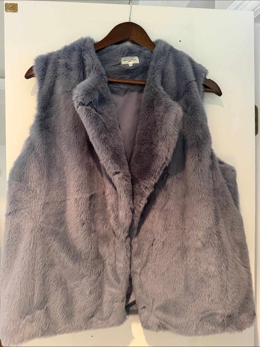 Hartford Plush Faux-Fur Vest in Soft Gray